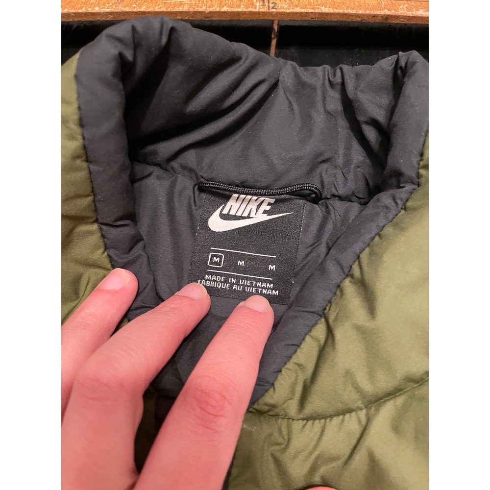 Nike Sportswear Insulated Bomber Jacket Mens Medium Olive Green Black CU4422-380 - Picture 2 of 4